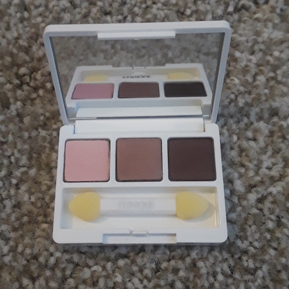 NEW Clinique All About Eyes eyeshadow trio - Picture 1 of 4